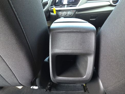 Used 2024 Chevrolet Trax LS w/ LS Convenience Package image 30