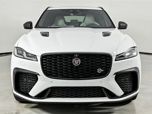 Used 2023 Jaguar F-PACE SVR AWD/4WD image 4