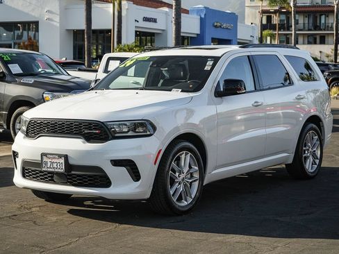 Used 2024 Dodge Durango GT RWD image 2