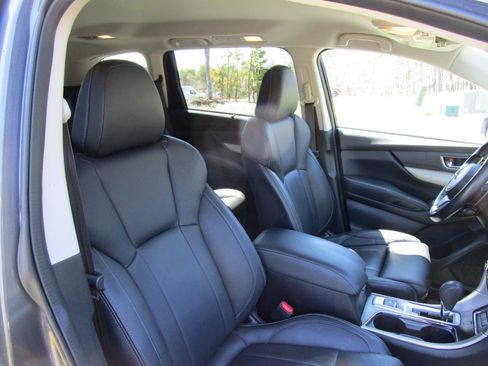 Used 2022 Subaru Ascent Limited AWD/4WD image 9