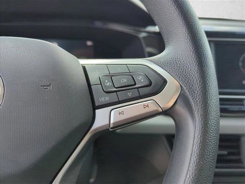 Used 2022 Volkswagen Taos S image 15