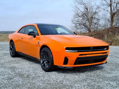 Used 2026 Dodge Charger Scat Pack w/ Blacktop Package AWD/4WD image 2