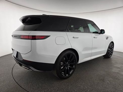 New 2026 Land Rover Range Rover Sport SE AWD/4WD image 2