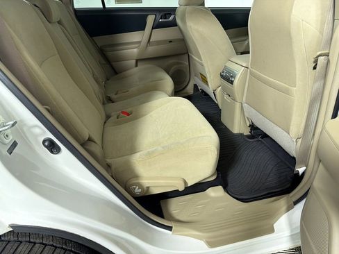 Used 2013 Toyota Highlander Plus image 15