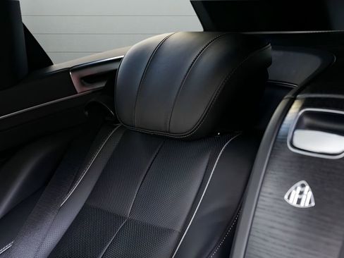 Used 2023 Mercedes-Benz Maybach GLS 600 4MATIC image 32