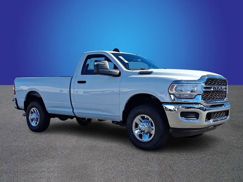 Used 2024 RAM 2500 Tradesman w/ Chrome Appearance Group image 3