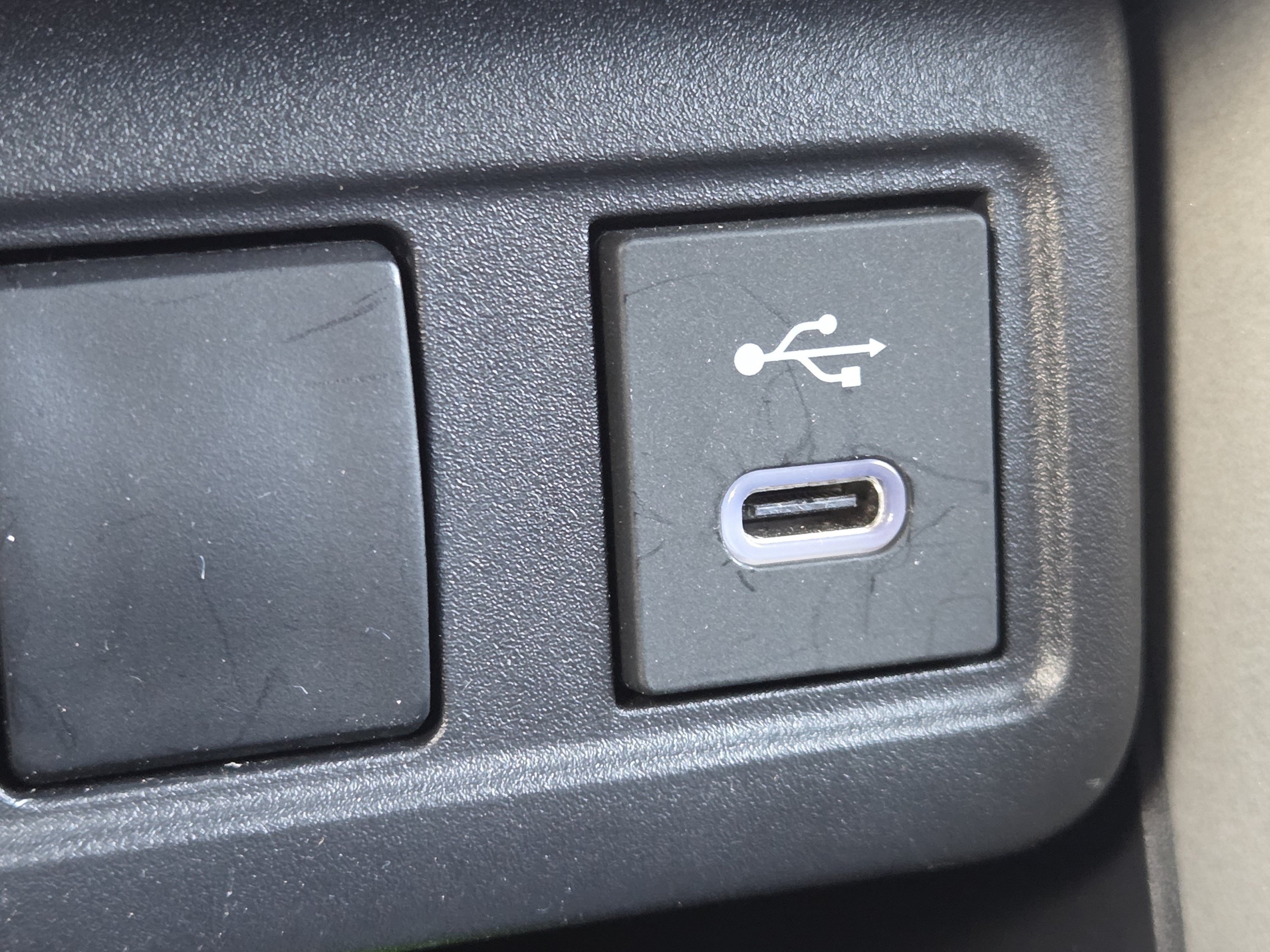 Certified 2024 Toyota Corolla Cross AWD Hybrid image 15