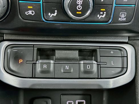 Used 2021 GMC Acadia SLE w/ Driver Convenience Package FWD image 25
