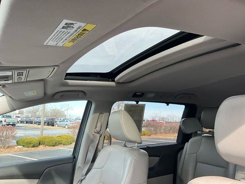 Used 2016 Honda Odyssey EX-L image 26