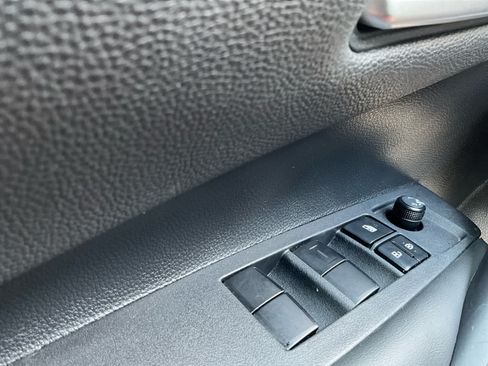 Used 2025 Toyota Corolla SE FWD image 19