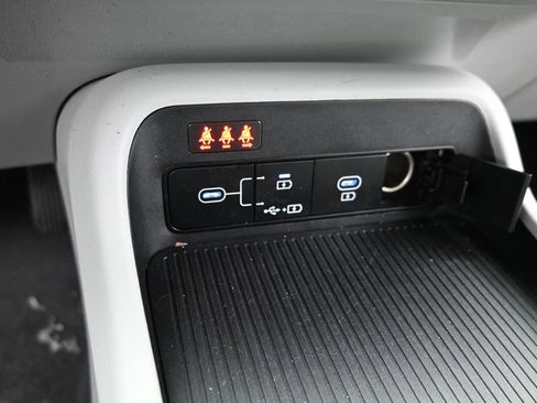 Used 2025 Hyundai Kona SEL image 18