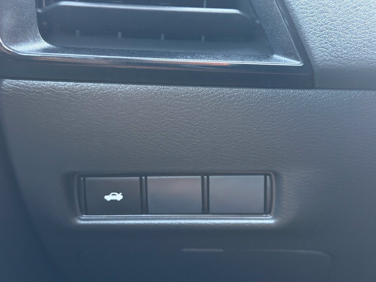 Certified 2026 Nissan Sentra SV w/ Floor Mat Package FWD image 18