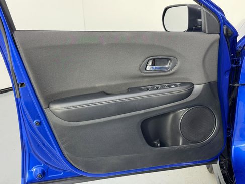 Used 2021 Honda HR-V Sport image 32