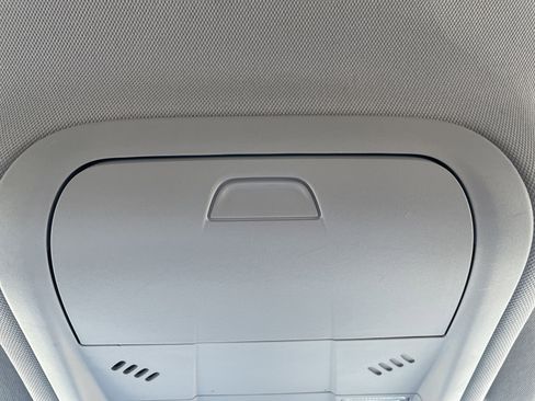 Used 2022 Chevrolet Equinox LT w/ Driver Convenience Package image 36