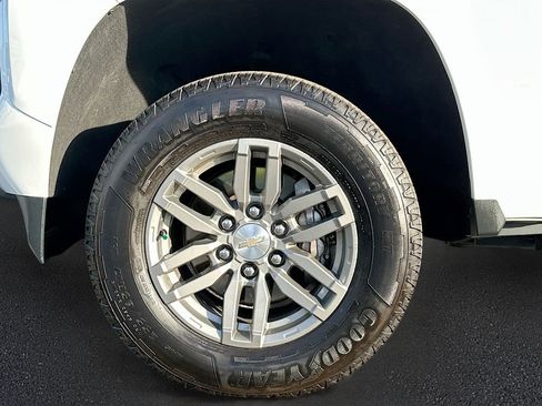 Used 2024 Chevrolet Colorado LT w/ LT Convenience Package image 34