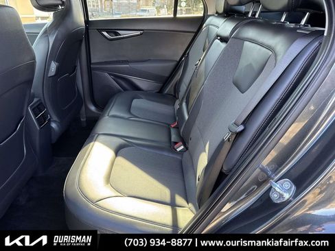 Used 2023 Kia Niro EX image 25