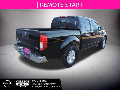 Used 2016 Nissan Frontier SV image 4