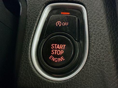 Used 2018 BMW 340i xDrive Sedan AWD/4WD image 21