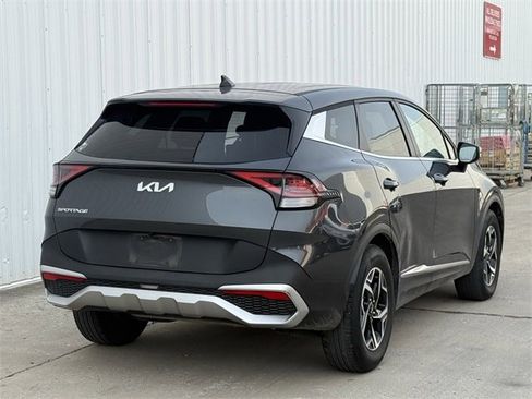 Used 2024 Kia Sportage LX image 4