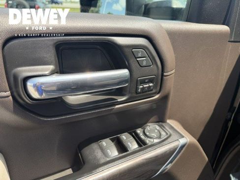 Used 2020 Chevrolet Silverado 2500 LTZ w/ LTZ Premium Package AWD/4WD image 14