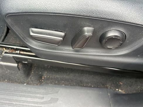 Used 2024 Toyota Tacoma TRD Sport image 32