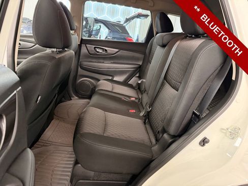 Used 2020 Nissan Rogue SV w/ Premium Package image 13