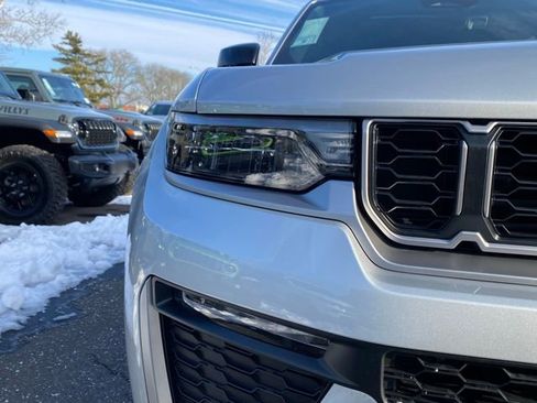 New 2026 Jeep Grand Cherokee Limited AWD/4WD image 10