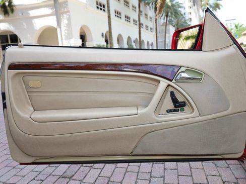 Used 1997 Mercedes-Benz SL 320 image 32