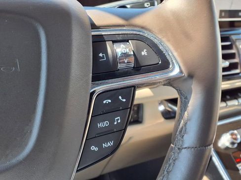 Certified 2021 Lincoln Navigator Reserve w/ Luxury Package AWD/4WD image 16