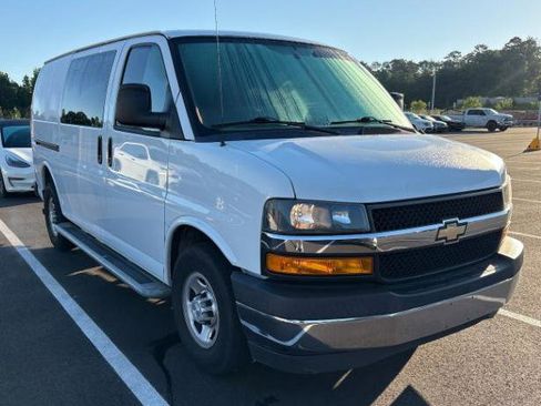 Used 2018 Chevrolet Express 2500 w/ Driver Convenience Package RWD image 1