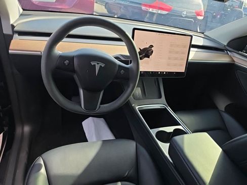 Used 2024 Tesla Model Y Long Range AWD/4WD image 5