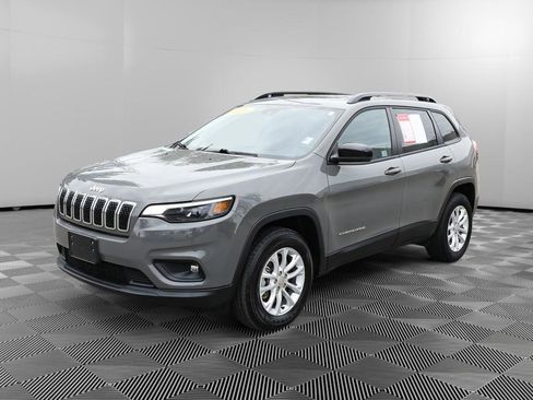 Used 2022 Jeep Cherokee Latitude Lux w/ Sun & Sound Group AWD/4WD image 2