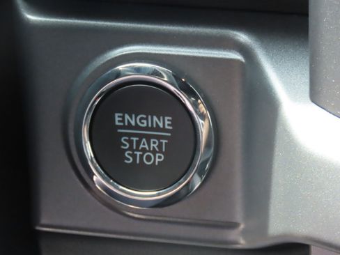 New 2026 Ford F150 XLT w/ Equipment Group 302A MID AWD/4WD image 29