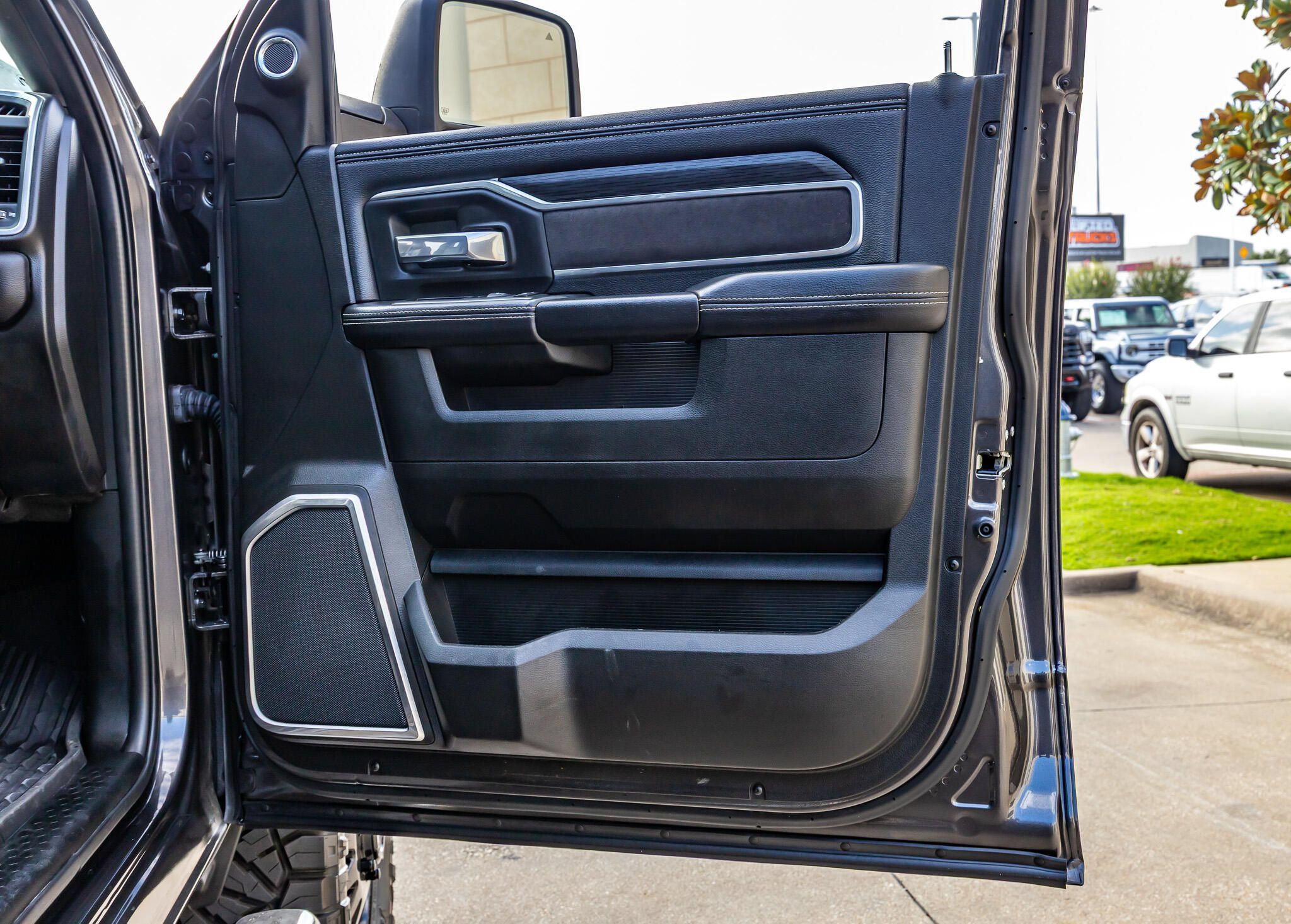 Used 2024 RAM 3500 Laramie w/ Sport Appearance Package AWD/4WD image 41