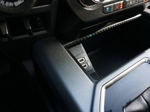 Used 2020 Ford F150 Raptor w/ Equipment Group 802A Luxury image 35