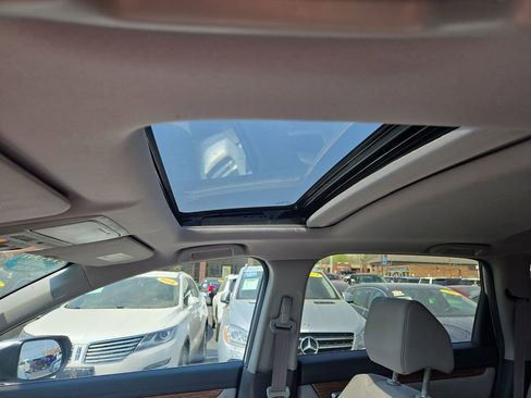 Used 2017 Honda CR-V Touring image 25