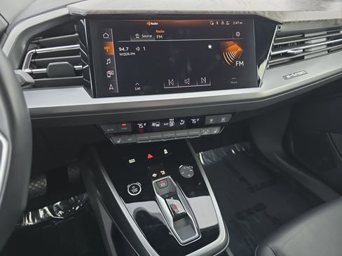 Used 2024 Audi Q4 e-tron Premium Plus w/ Premium Plus image 20