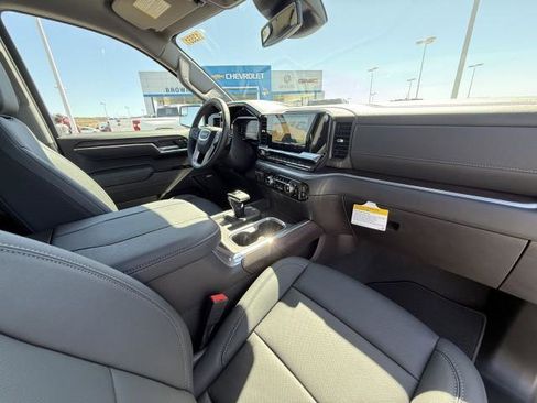 New 2026 GMC Sierra 1500 SLT image 35
