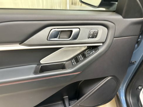 Used 2025 Ford Explorer ST AWD/4WD image 27