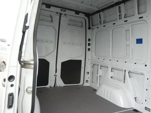 Used 2024 Mercedes-Benz Sprinter 144 Cargo image 8