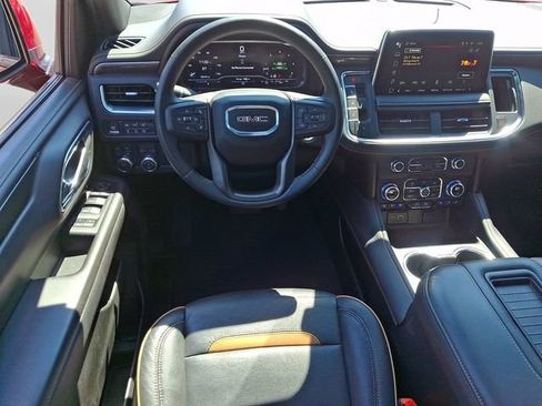 Used 2024 GMC Yukon AT4 w/ Technology Package AWD/4WD image 13