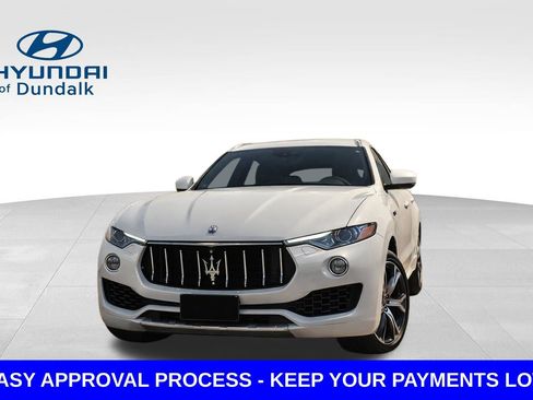 Used 2018 Maserati Levante GranLusso image 2
