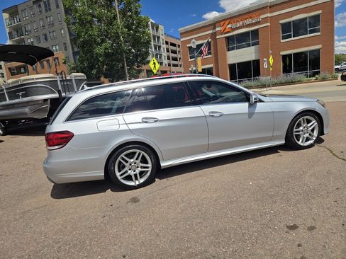 Used 2014 Mercedes-Benz E 350 4MATIC Wagon image 12