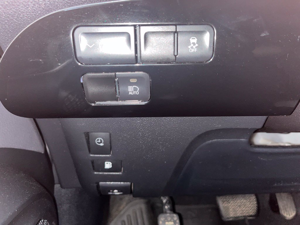 Used 2019 Toyota Prius Prime Plus FWD image 59