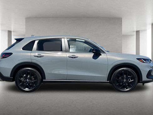 Certified 2025 Honda HR-V Sport image 3