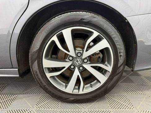 Used 2023 Honda Odyssey Touring image 12