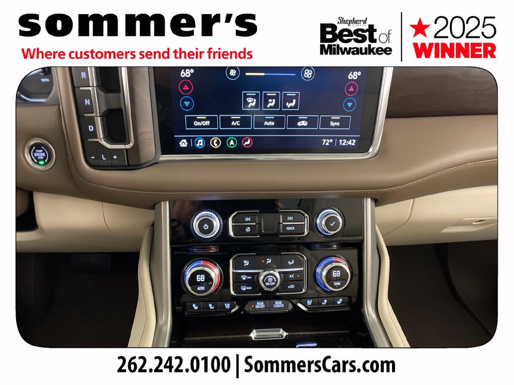 Used 2021 GMC Yukon Denali w/ LPO, Illumination Package AWD/4WD image 16