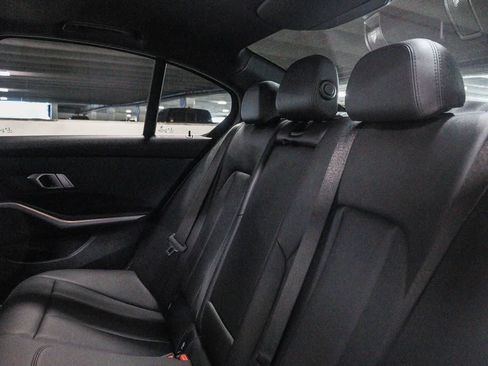 Used 2019 BMW 330i Sedan w/ Convenience Package RWD image 19