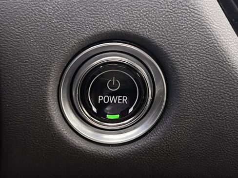 New 2025 Cadillac Lyriq Luxury image 18