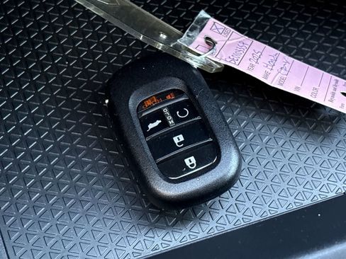 Used 2025 Honda CR-V LX image 19